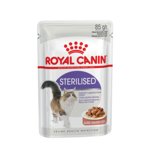 Царство домашних животных. Влажный корм Royal Canin Sterilised для стерилизованных кошек кусочки в соусе - 85 г.